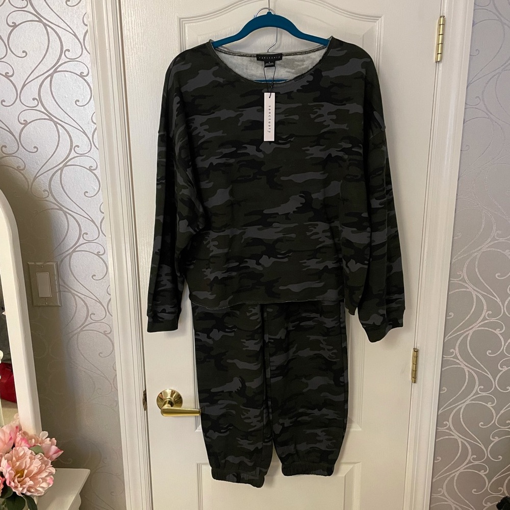 NWT Sanctuary Camo Loungewear Set